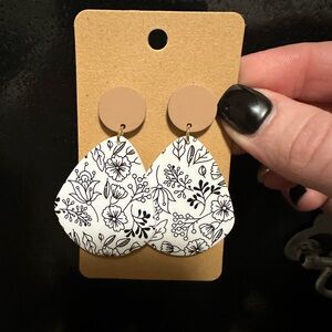 Floral Patterned Earrings - Black and White